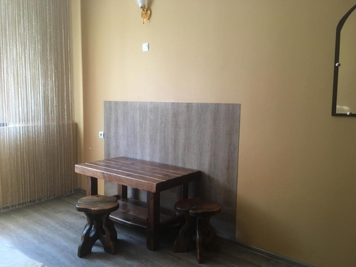 Міні-Готель Нептун Rivne Buitenkant foto