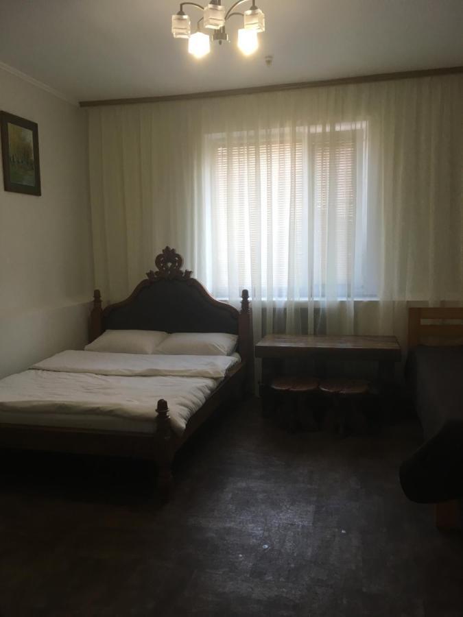 Міні-Готель Нептун Rivne Buitenkant foto